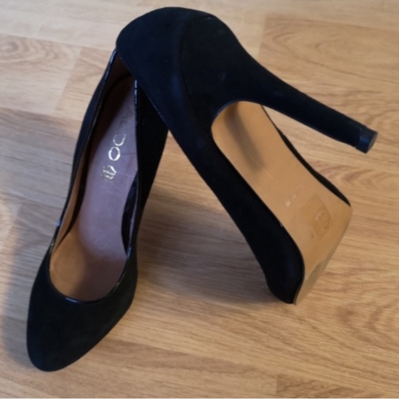 ALDO Suede Black Heels Size 7.5M - Picture 5 of 5